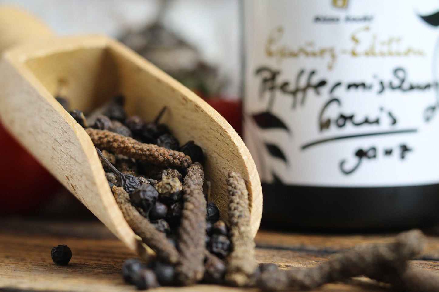 Pfeffermischung "Louis" ganz I für Pfeffermühle oder Mörser I legendär I hoher Gehalt an ätherischen Ölen - Cucinata